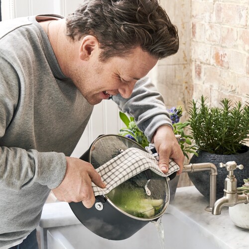 Jamie Oliver Quick & Easy HA -kattila 24 cm/5,2 L kannella