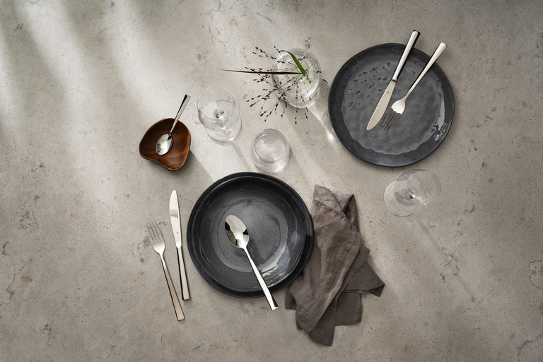 Ajaton tyyli ja monipuolisuus