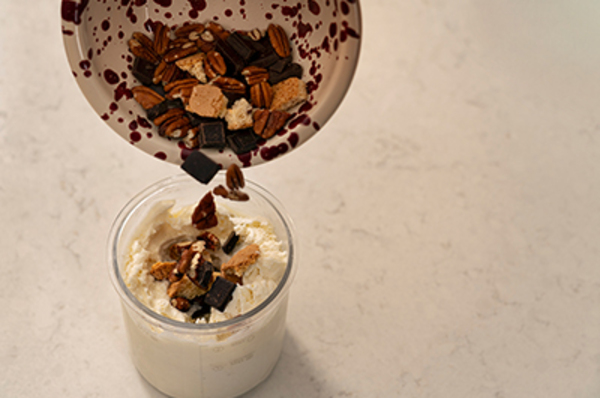 Sekoitusohjelma täytteiden helppoon lisäämiseen