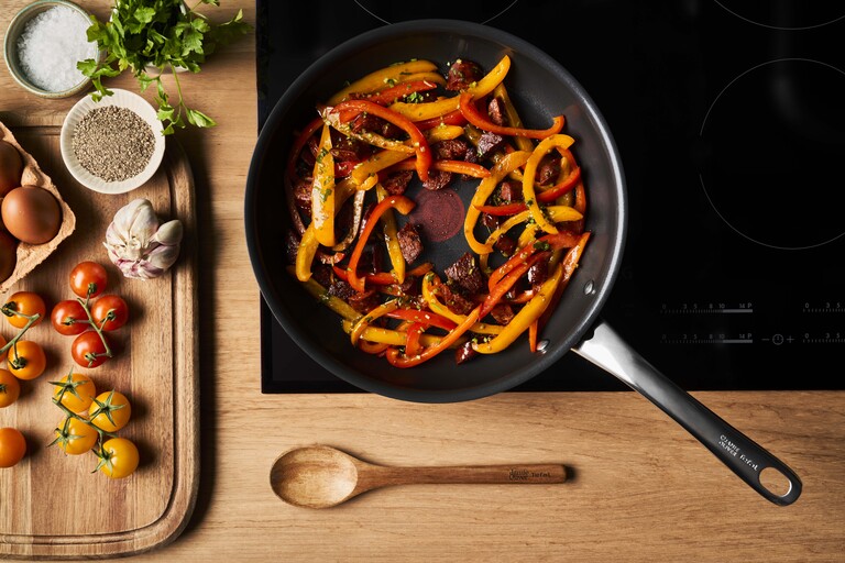 Jamie Oliver paistinpannut eivät ole vain välineitä - 