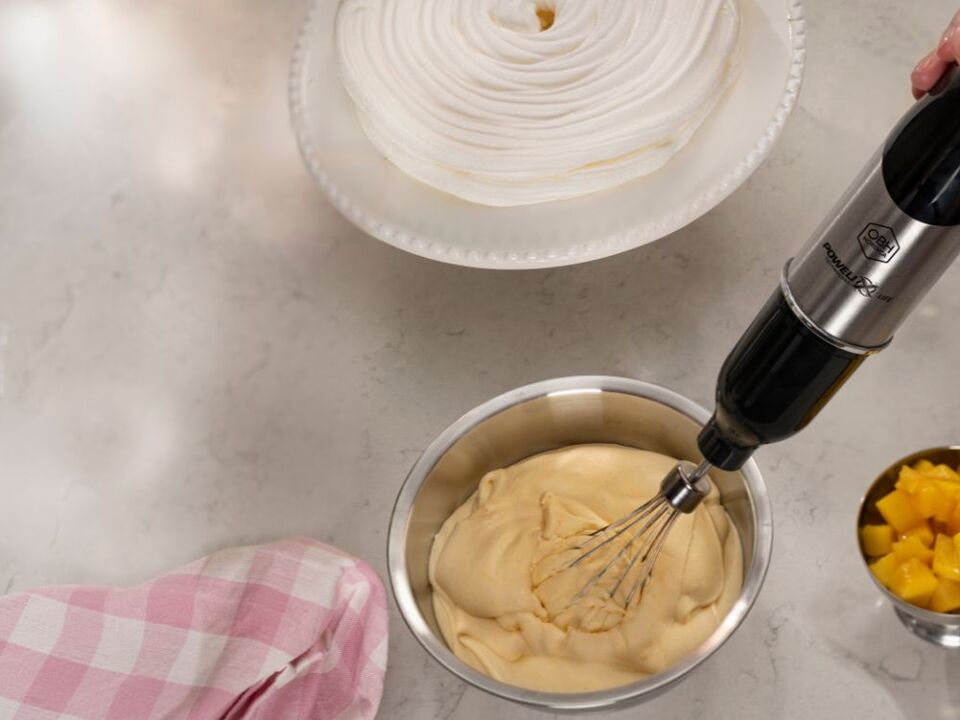 Infiny Force Pro SauvasekoitinMukana silppuri, vispilä, soseutin ja sekoitusastia