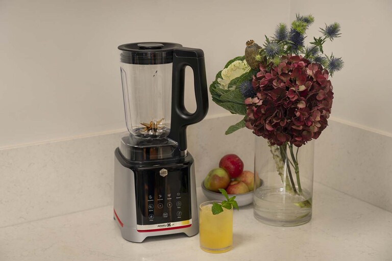 Huomaa ero vain 30 sekunnin sekoituksen jälkeen.