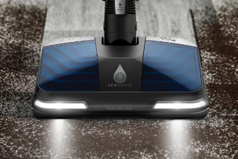 Imuri pesutoiminnolla – imurointi ja lattianpesu yhdellä laitteella