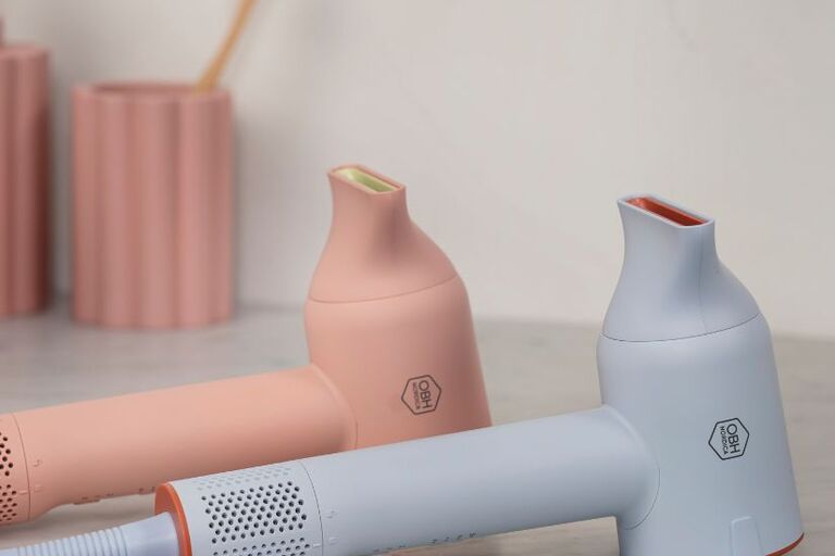 Valitse kahdesta ihanasta väristä!