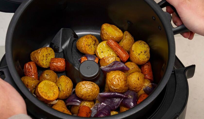 Keraaminen non-stick-pinnoite