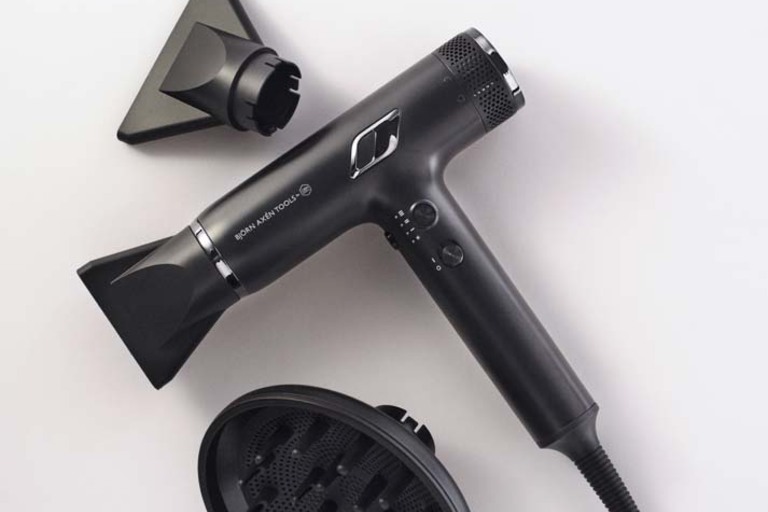 Lisävarusteet ja ominaisuudet