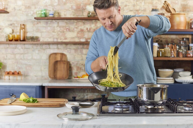 Paistinpannut ja kattilat 