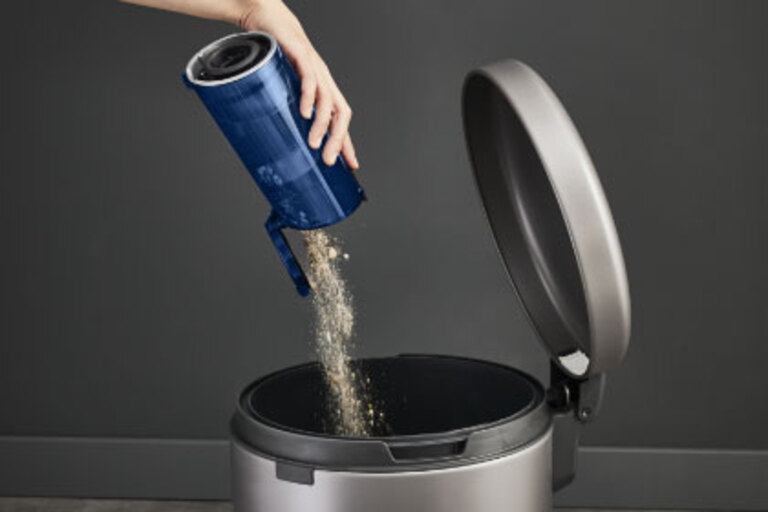 Pölysäiliön tilavuus on 0,44 litraa - 