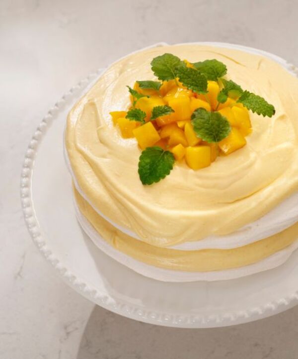 Pääsiäiskakku marengilla ja mangolla