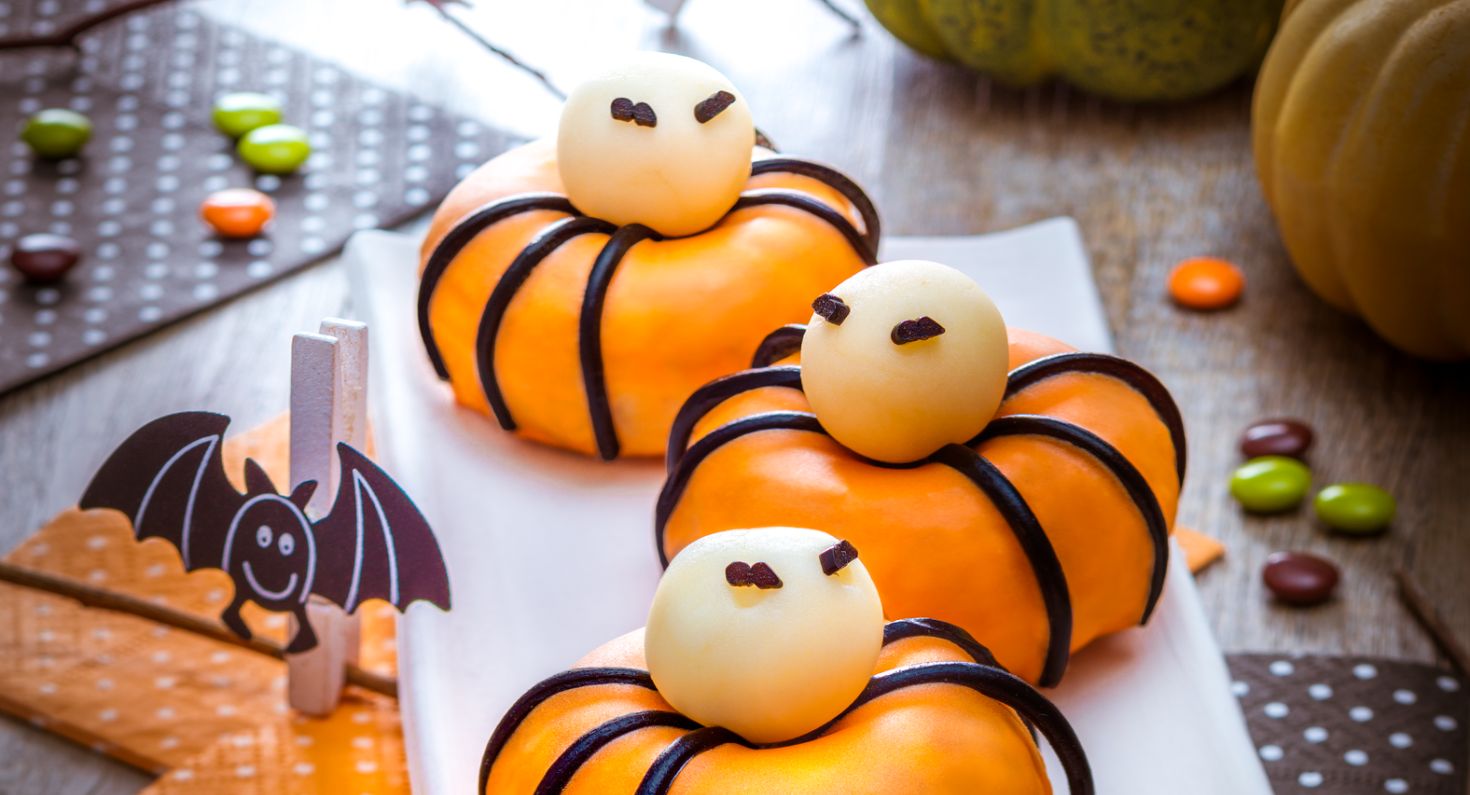 Halloween-donitsit